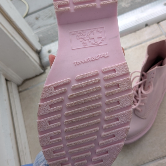 Dr. Martens 1460 In Pink Mono - Picture 4 of 6